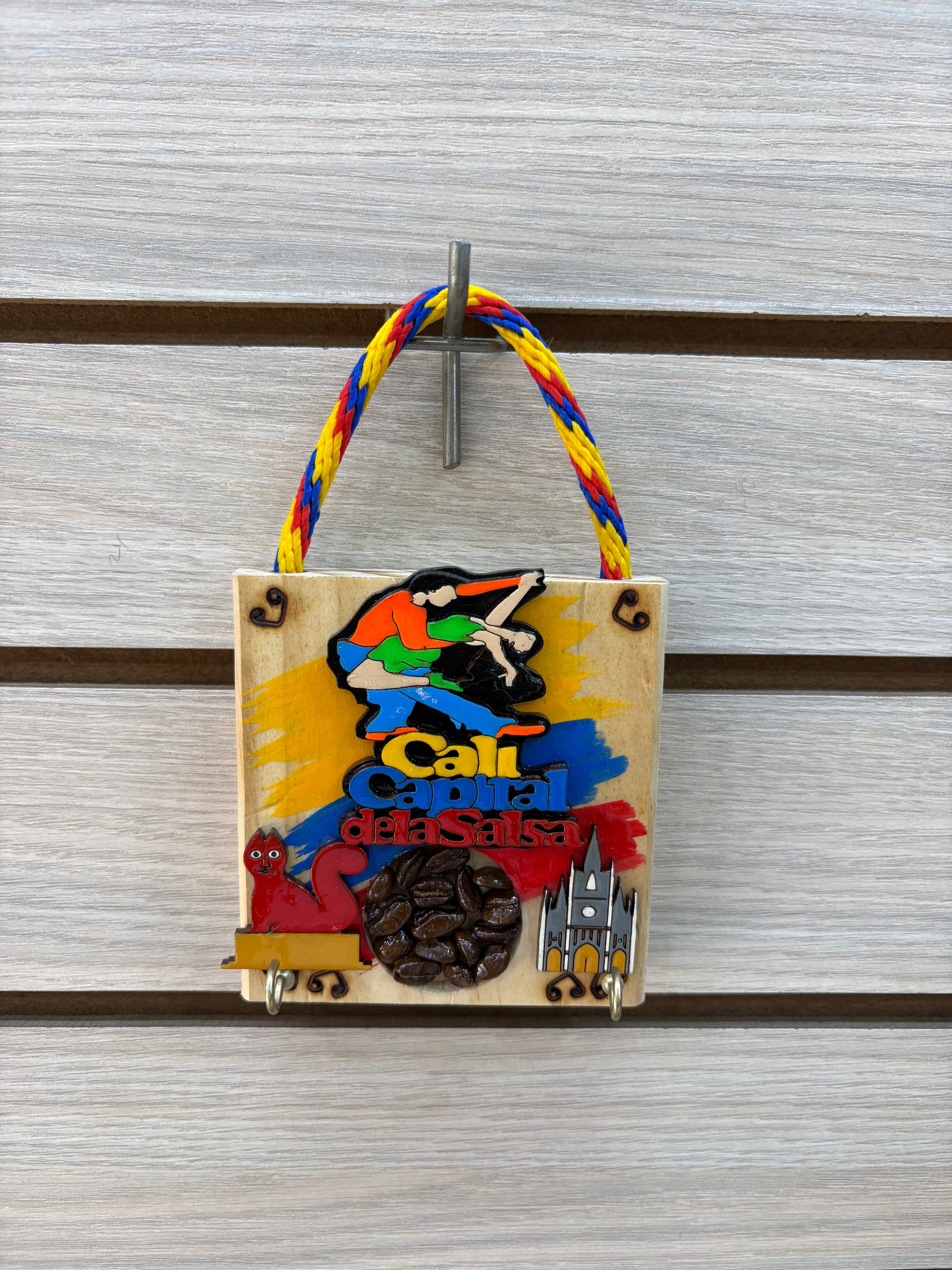 Portallaves Artesanal en Madera Clara - modelo 4