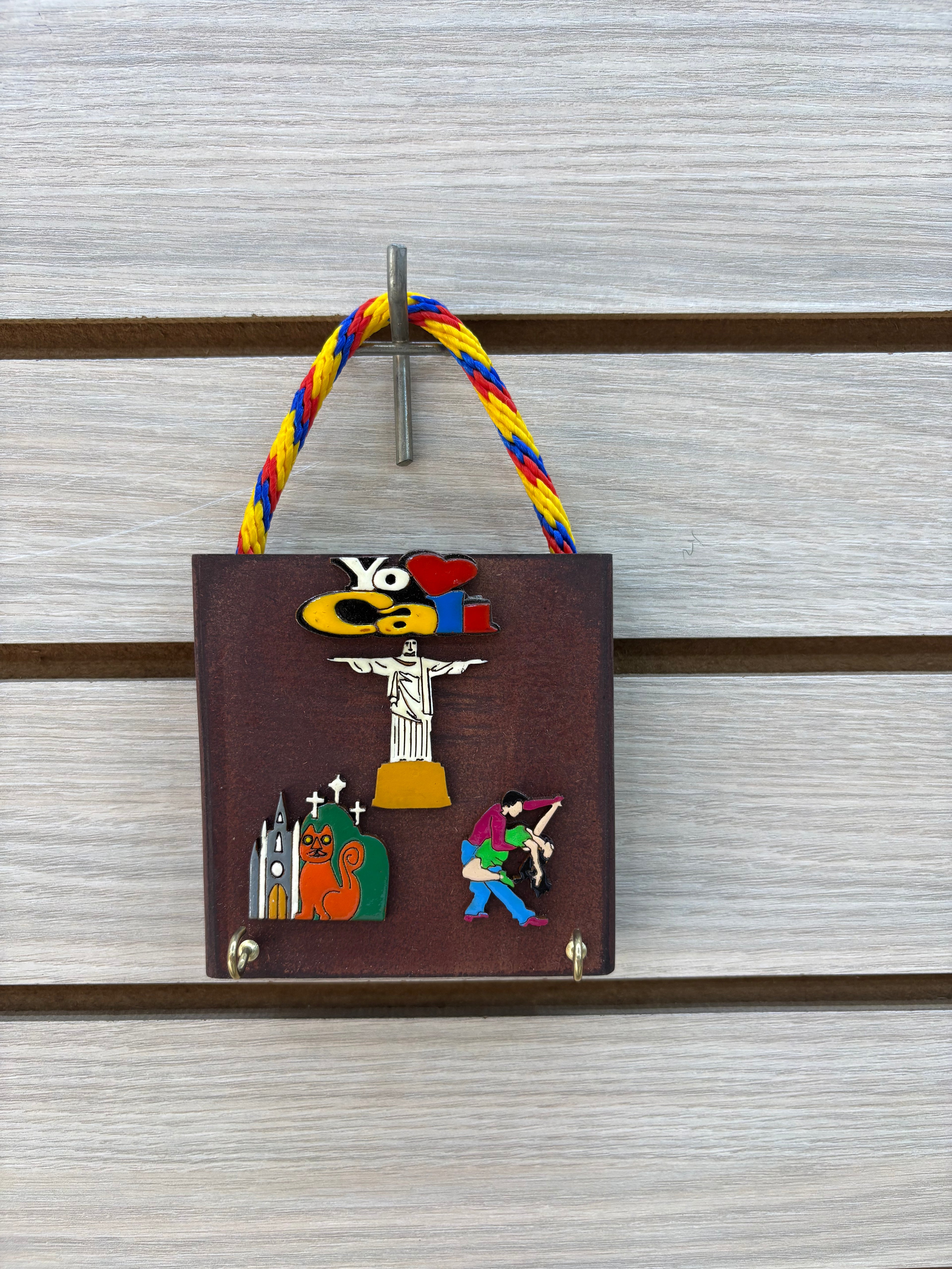 Portallaves Artesanal en Madera Oscura - modelo 10