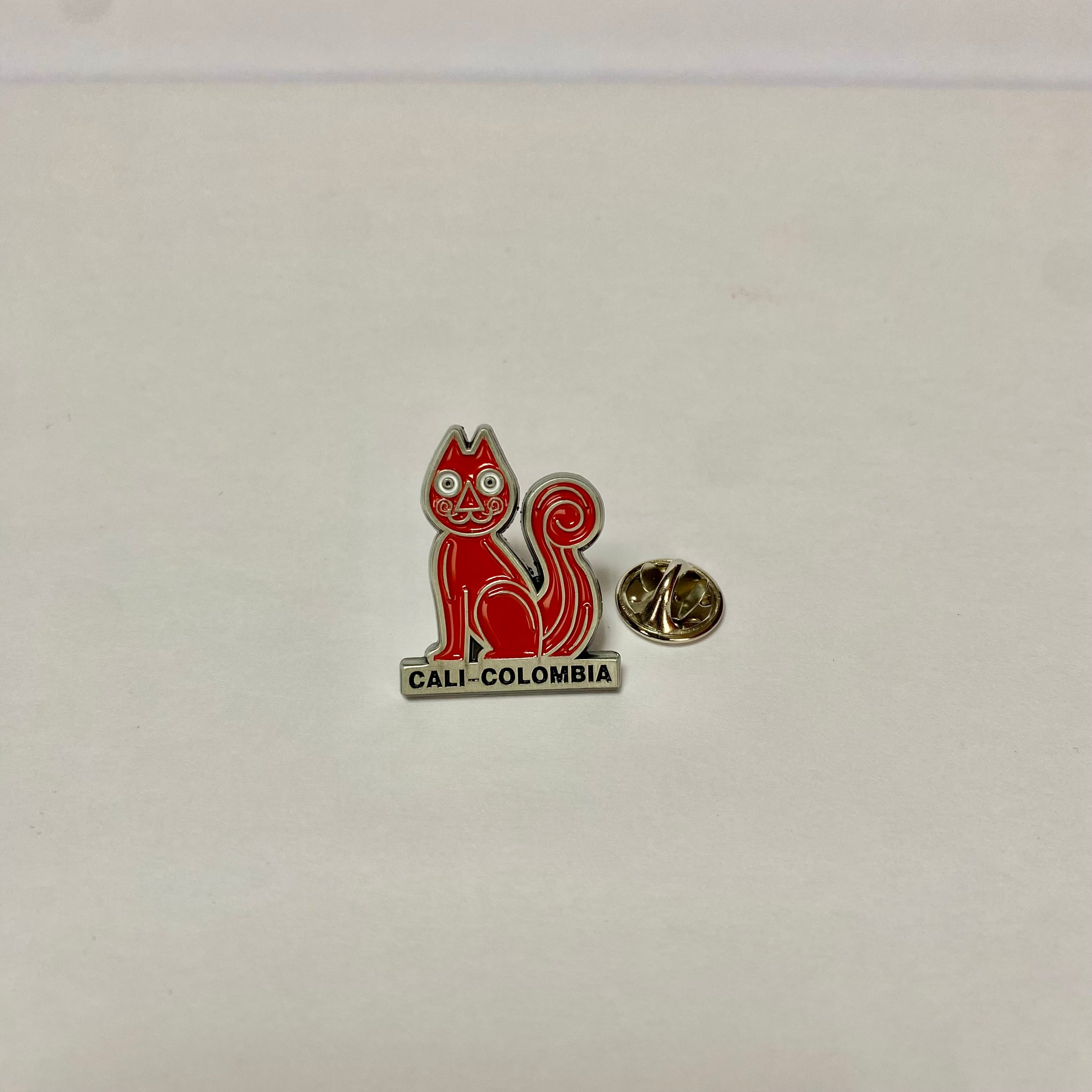 Pin Gato de Cali — Souvenir Metálico