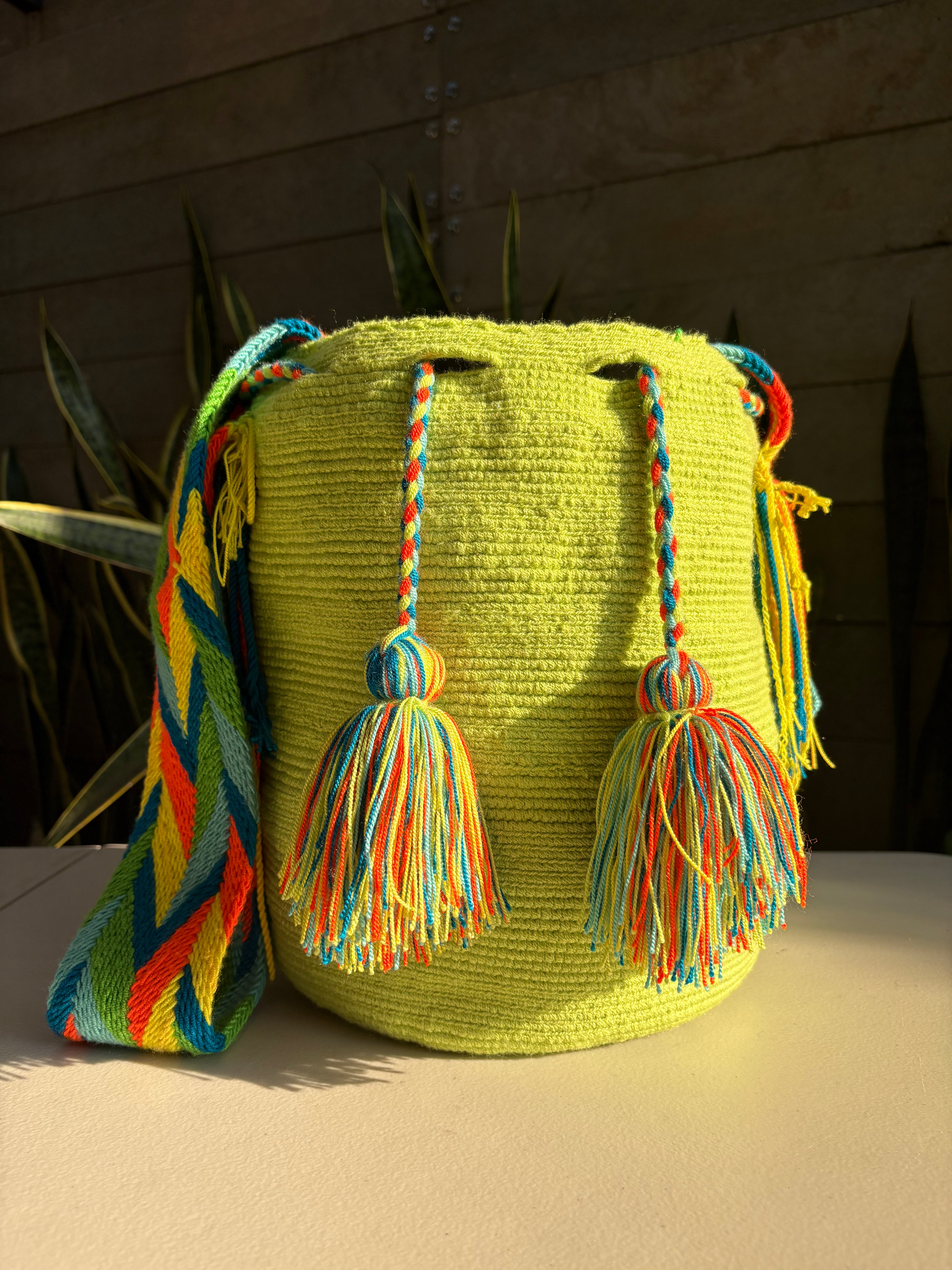 MOCHILA WAYUU UNICOLOR EXCLUSIVO