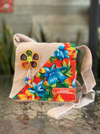 BOLSO MEDIANO DECORADO CON TAPA