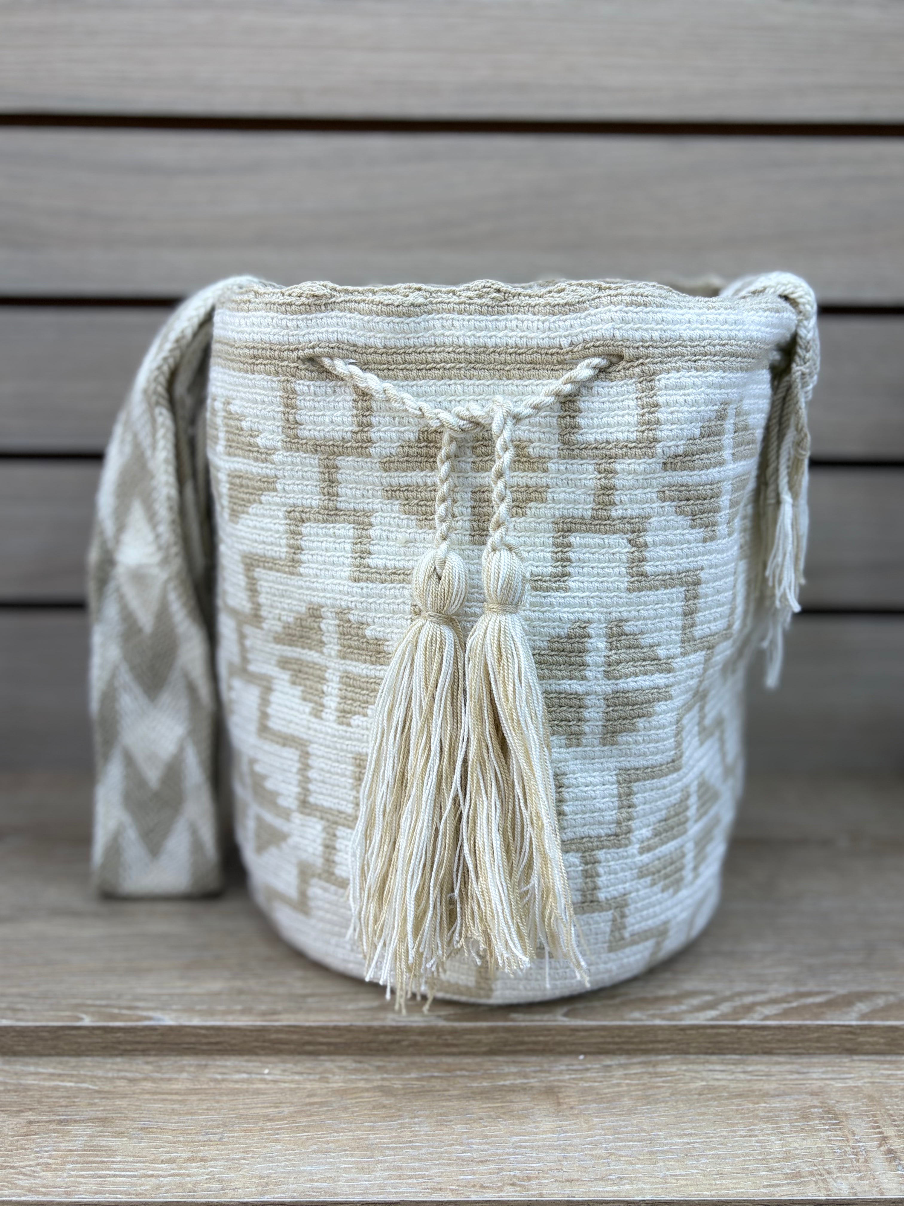 Mochila Wayuu Grande Patrones Tonos Tierra - diseno 8