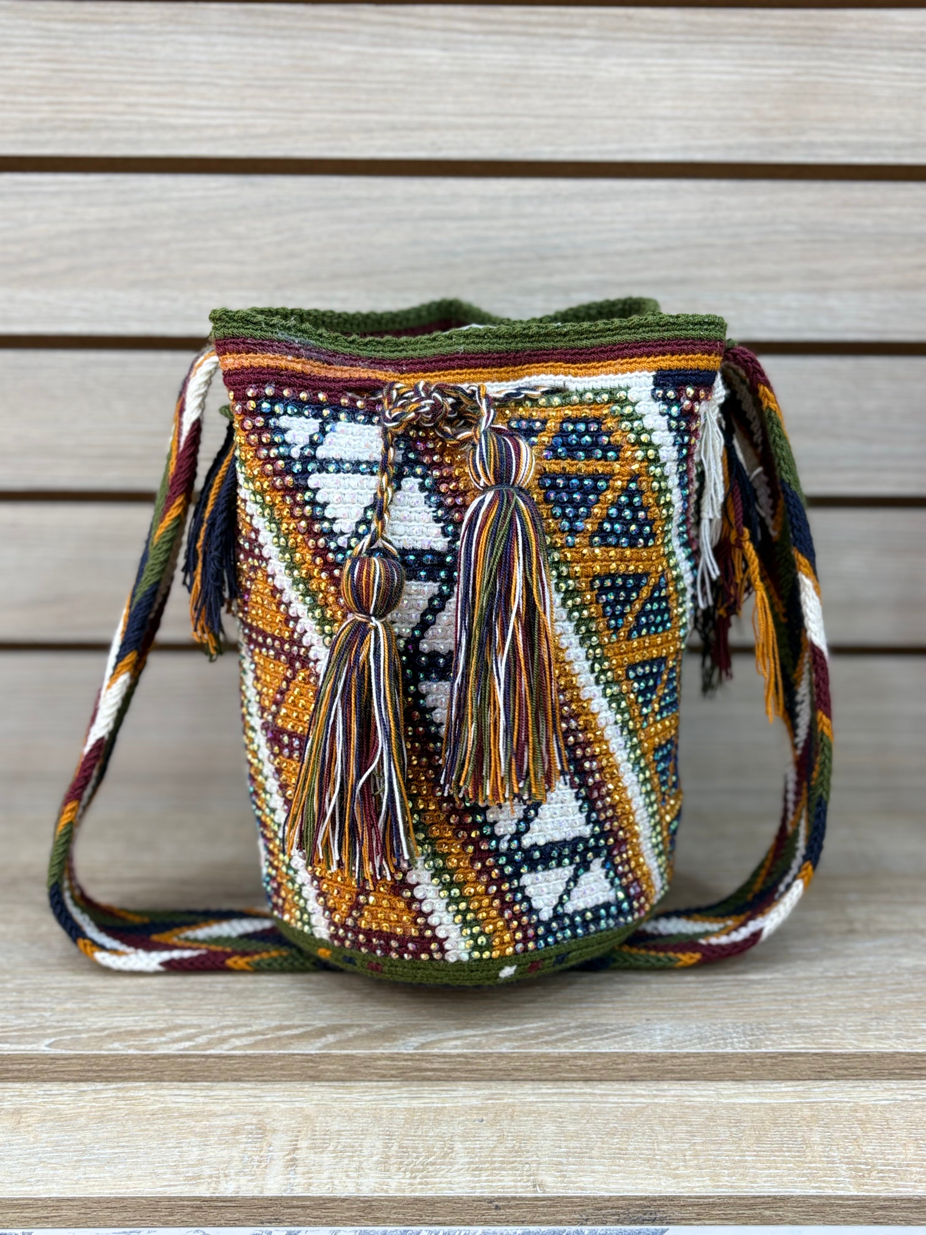Mochila Wayuu Grande con Pedreria - diseno 1