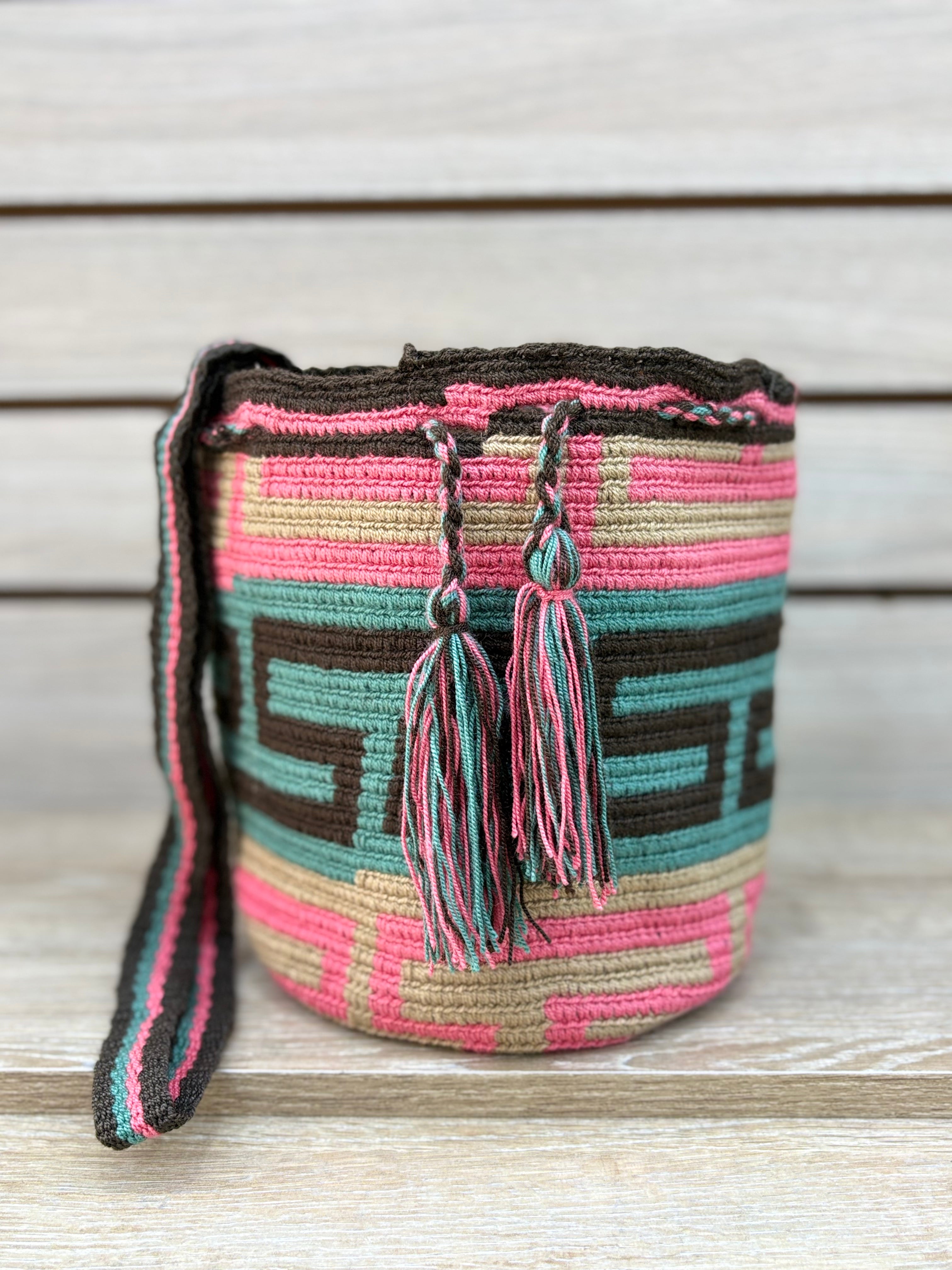 Mochila Wayuu Mediana Patrones Multicolor - diseno 1