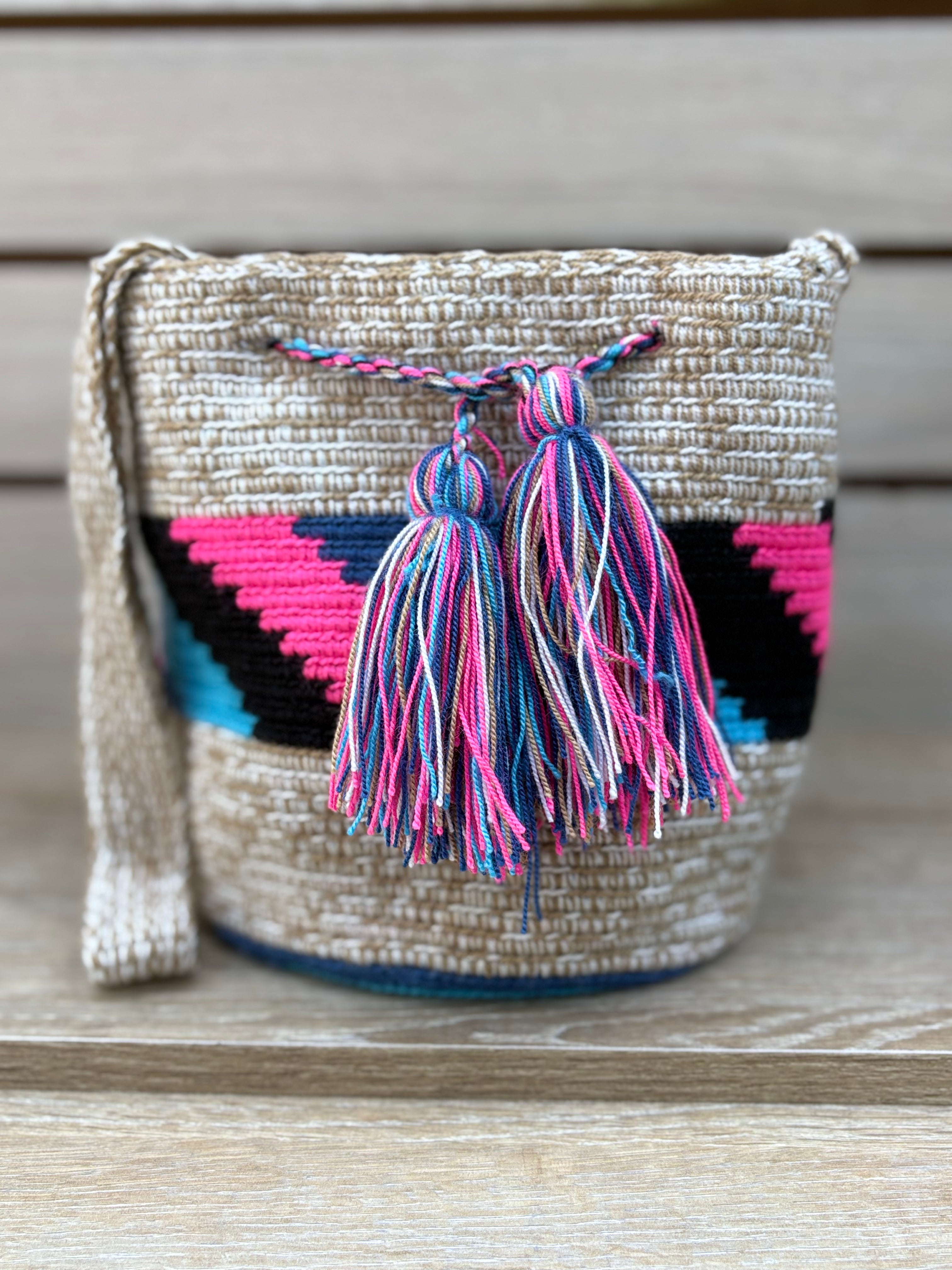 Mochila Wayuu Mediana Patrones Multicolor - diseno 4