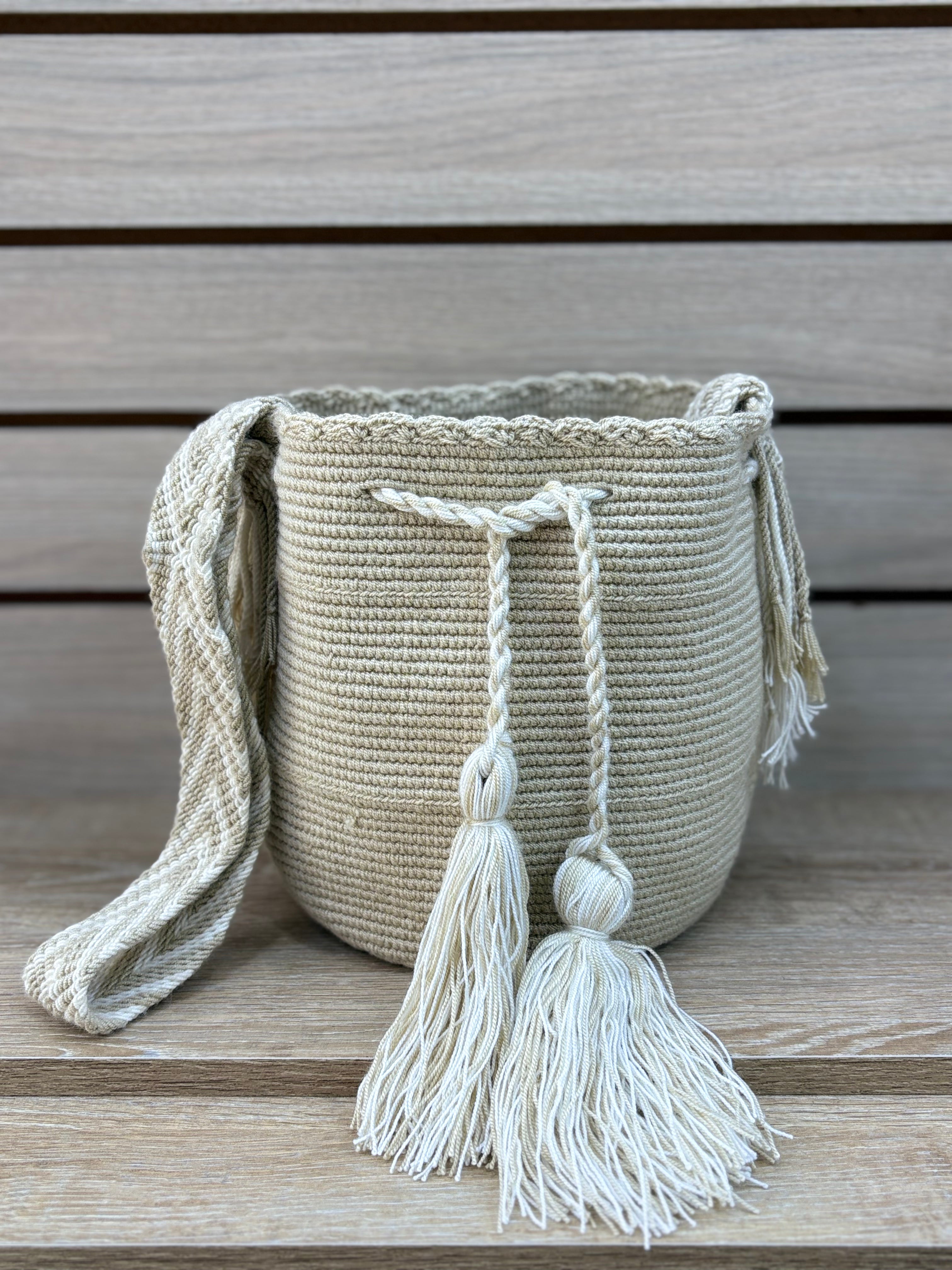Mochila Wayuu Mediana Unicolor - diseno 1